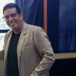 Matías Toledo subirá sueldo a funcionarios municipales de Puente Alto.